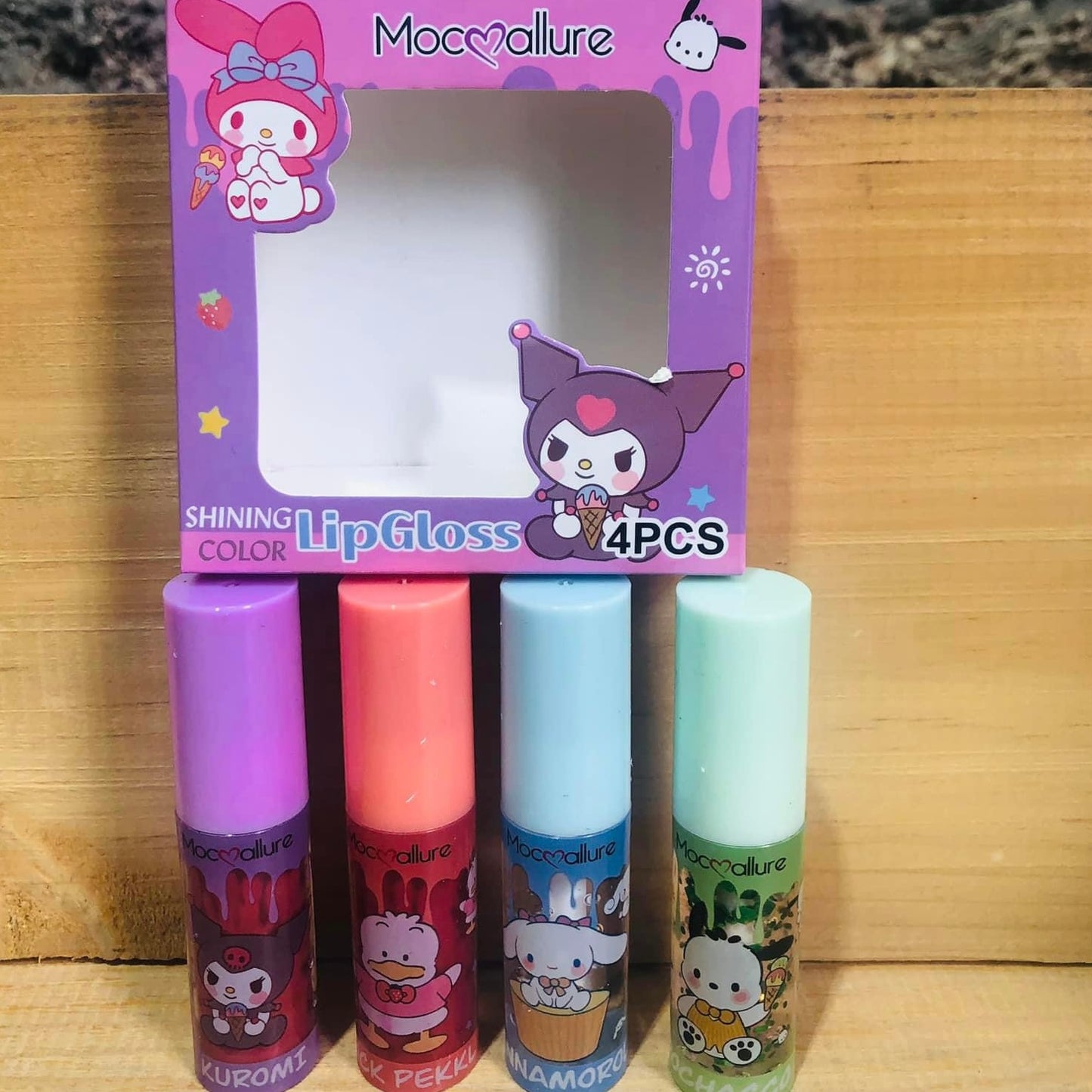 Hello Kitty Sanrio friends lip glosses (4 PCs)